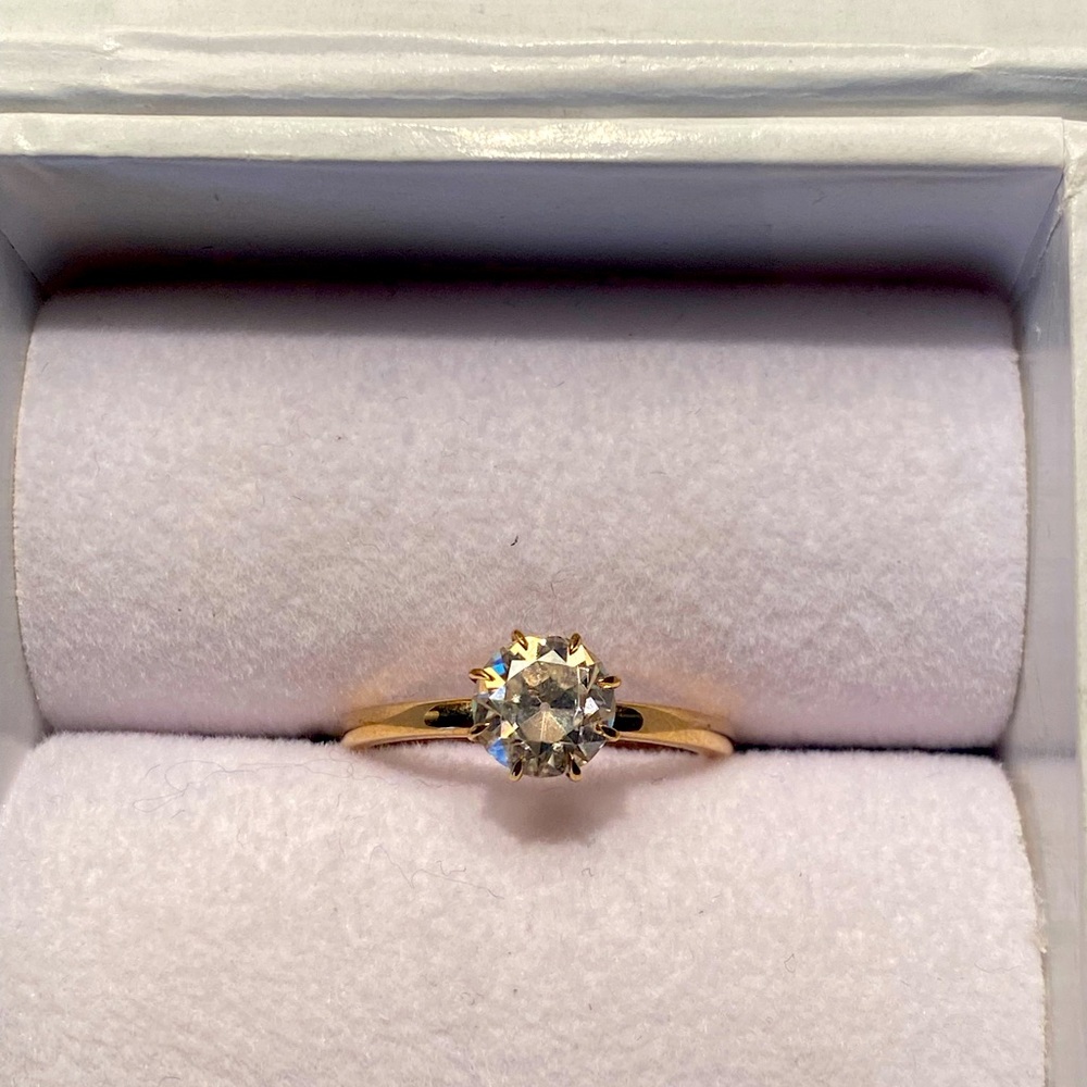 10k yellow gold engagement ring